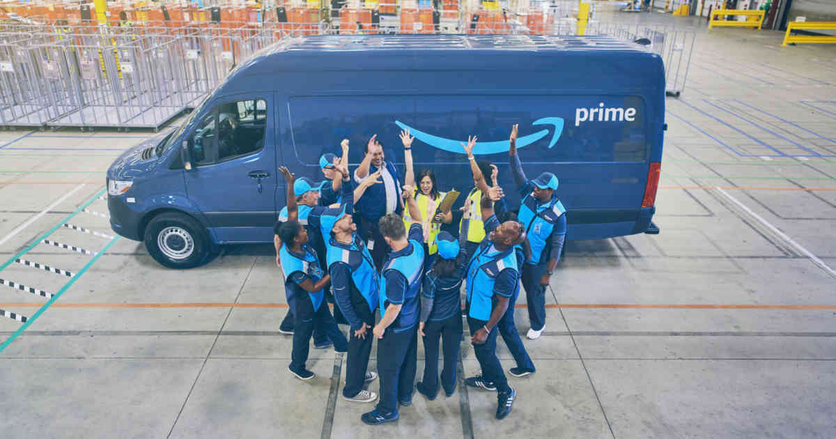 Deliver Smiles with Amazon: Become an In-demand Delivery Driver Today!